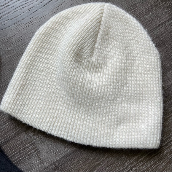 Columbia bundle, vest and beanie - Picture 11 of 12